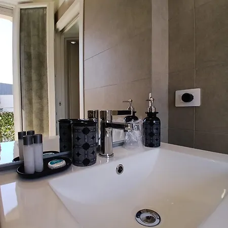 Dagoma - Wi-fi, Transfer E Late Check-in A Апартаменти